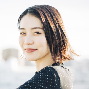 女性